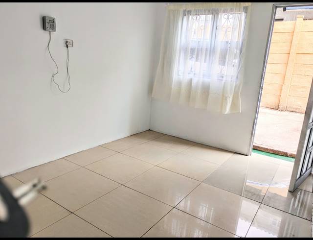 3 BEDROOM HOUSE TO LET IN MONTFORD